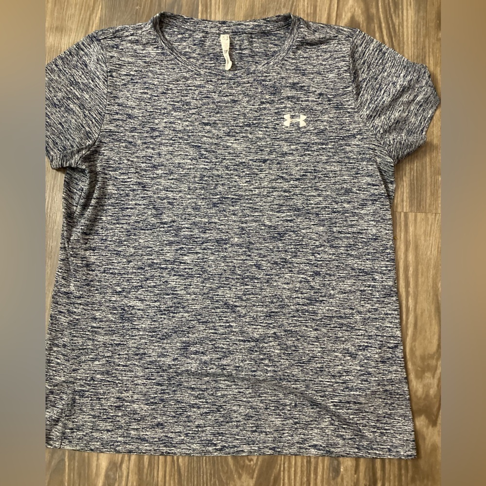 🌟 2/$22 🌟‎ Under Armour Women’s Large Heat Gear Tee Shirt